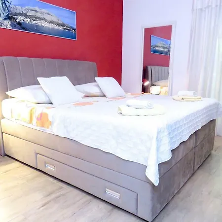 Apartments Anica & Gabriela Makarska Exterior photo