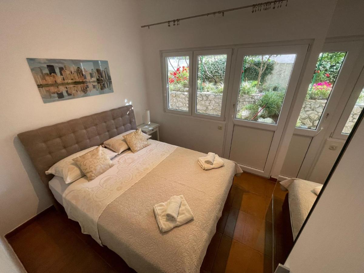 Anica & Gabriela Apartment *