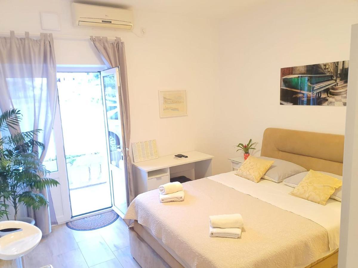Apartment Anica & Gabriela Makarska