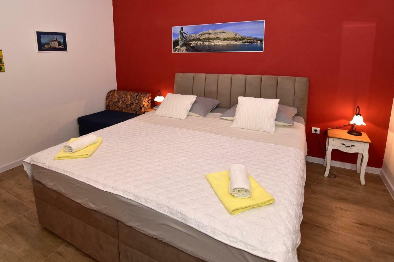 Anica & Gabriela Apartment Makarska